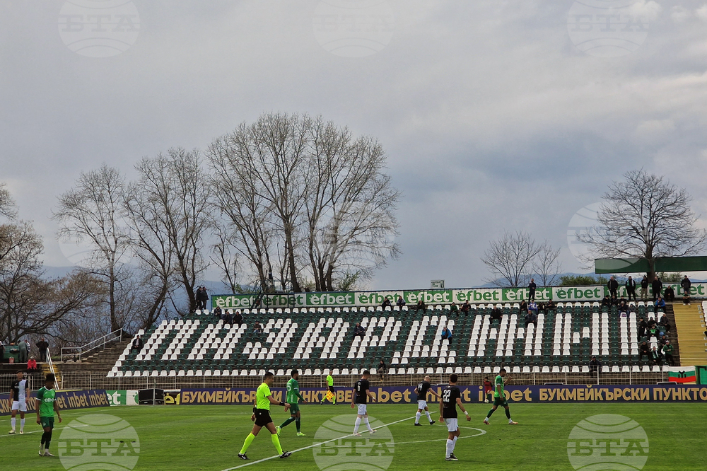 Хебър и Локомотив (Пловдив) направиха равенство в мач от 27-ия кръг на Първа лига
