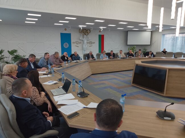 Новоизбраното Изпълнително бюро на БОК проведе днес редовно заседание, утвърди нов вицепрезидент и генерален секретар на централата