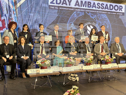 Румъния - Букурещ - Международна конференция за дипломация и глобални отношения за гимназии