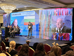 Румъния - Букурещ - Международна конференция за дипломация и глобални отношения за гимназии