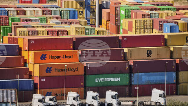 Несигурността около търговската политика представлява заплаха за икономическия просперитет на Европа, сочи проучване сред икономисти