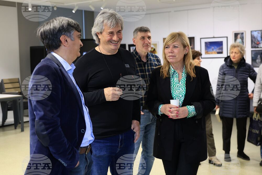 Бургас - "Приказки за Ева" - фотографска изложба