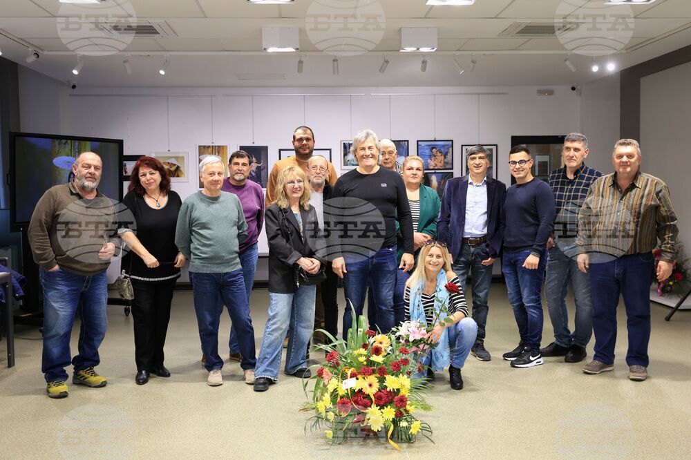 Бургас - "Приказки за Ева" - фотографска изложба