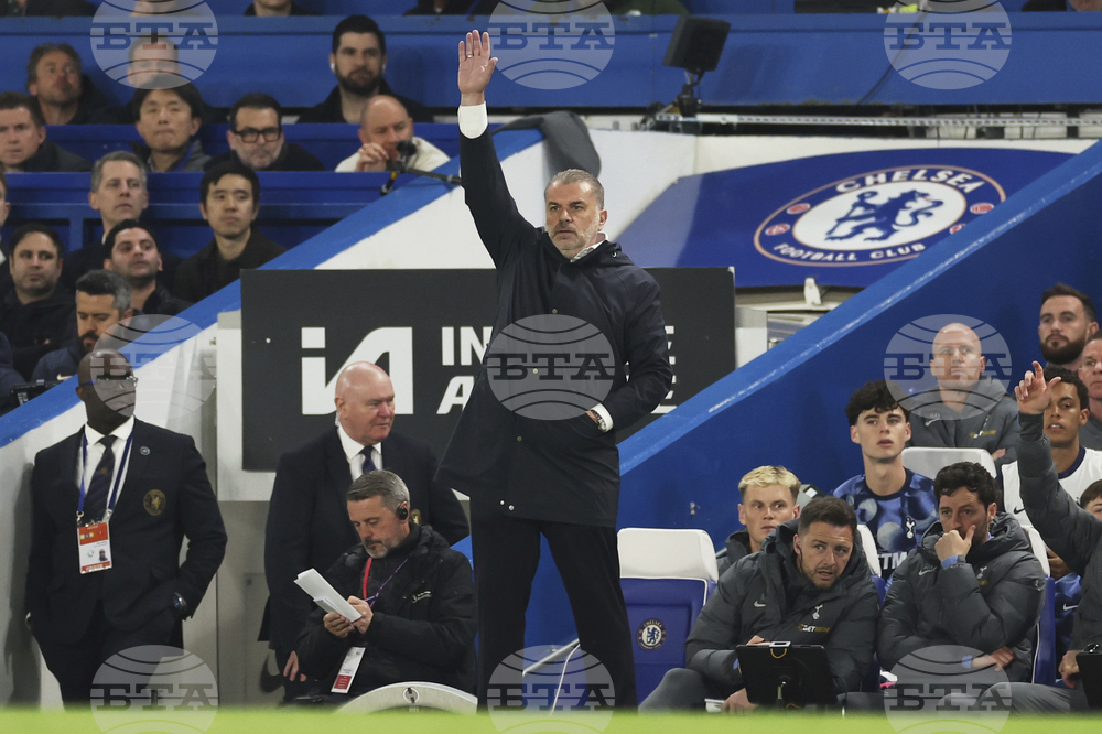 Постекоглу настоява, че негов жест към феновете на Тотнъм е изтълкуван погрешно