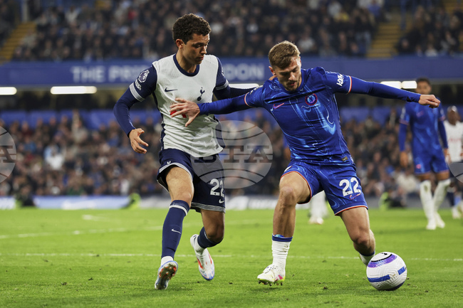 Челси се върна в четворката във Висшата лига след минимална победа над Тотнъм