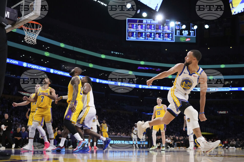 Голдън Стейт спечели визитата си на Лос Анджелис Лейкърс 