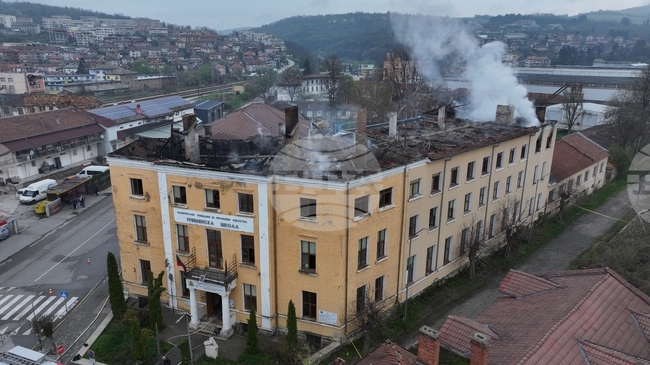 Великденски базар в социалното министерство ще подкрепи Национална гимназия „Тревненска школа“