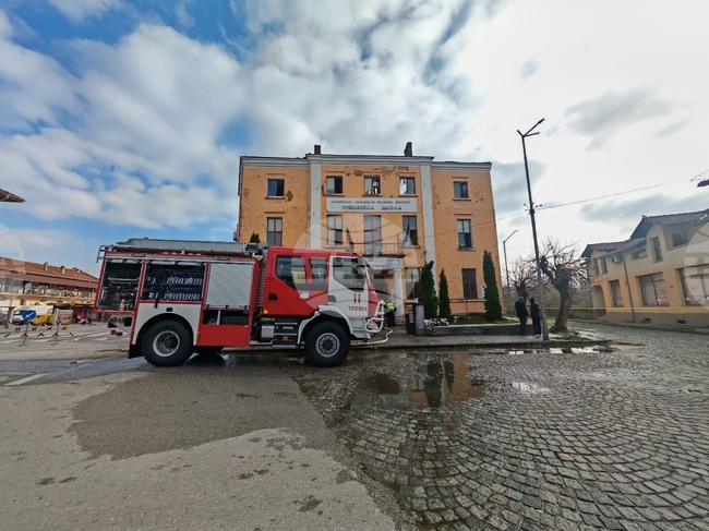 Трявна - гимназия - пожар