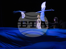 „Дивите лебеди“ в Младежкия театър, снимка – Младежки театър/Гергана Дамянова