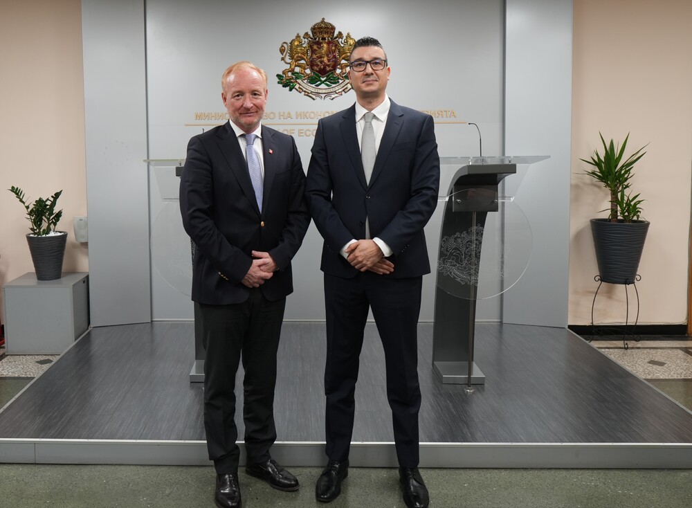 Economy Minister Dilov Meets with European Patent Office President Campinos 