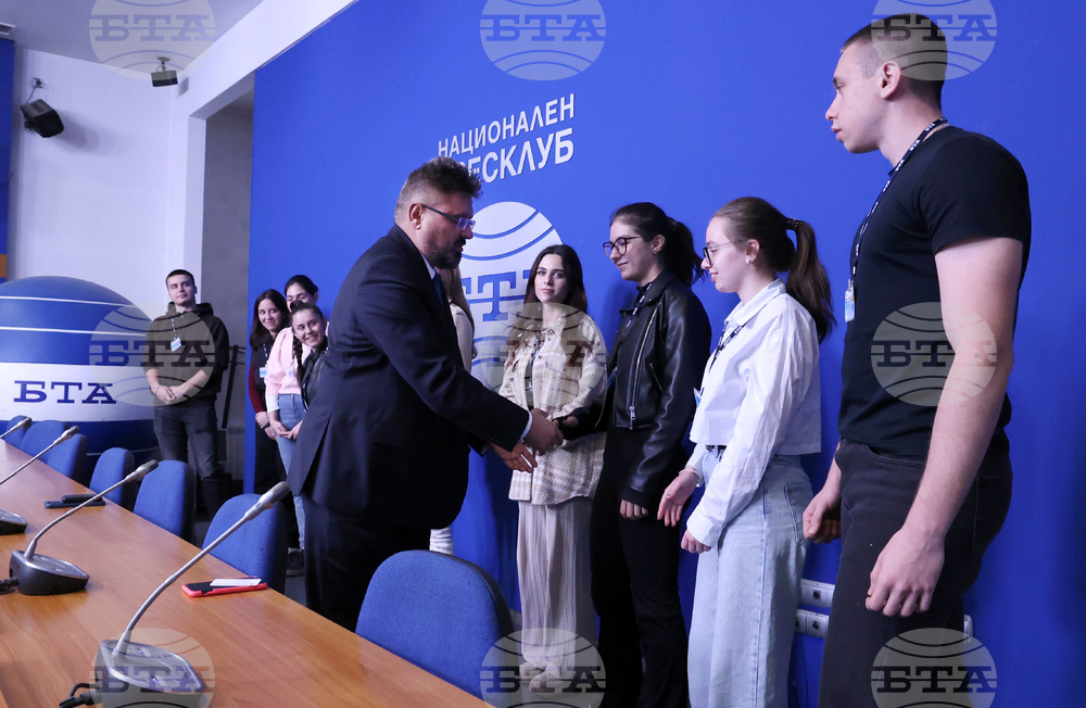 БТА - Кирил Вълчев - възпитаници на Априловската гимназия в Габрово - стаж в агенцията