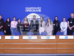 БТА - Кирил Вълчев - възпитаници на Априловската гимназия в Габрово - стаж в агенцията