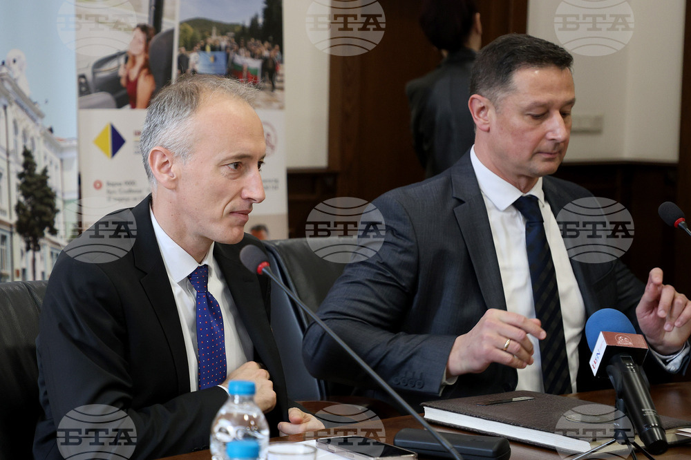 Университетите трябва да повишат изискванията си към студентите, каза министърът на образованието Красимир Вълчев