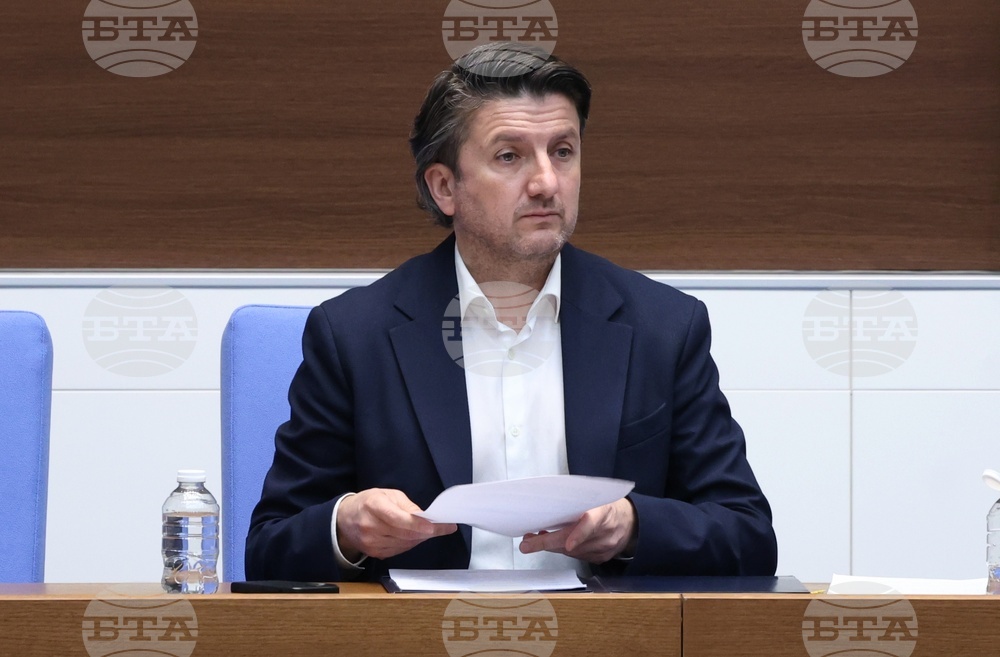 Финансирането и законовата рамка са сред големите проблеми пред планинската маркировка, каза министърът на туризма