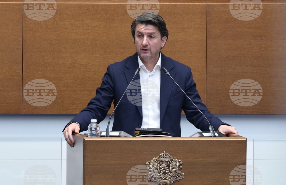 Държавата и местната власт трябва да работят заедно в областта на рекламата и маркетинга на туризма по региони, смята министър Боршош