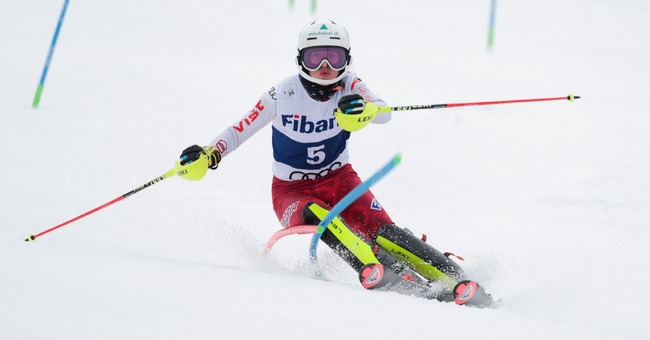 Три победи от три старта постигнаха Калин Златков и Анина Цурбриген в слоломите в Банско