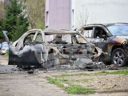 Бургас - изгорели автомобили