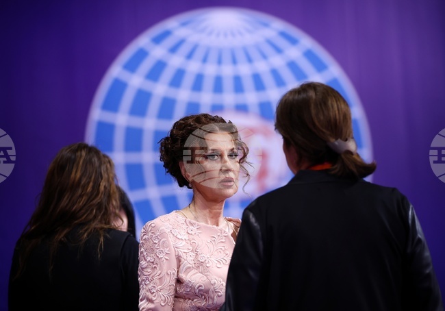 Президентът на БФХГ Илиана Раева: "Доволна съм от представянето на българските състезателки, Стилияна Николова показа много силна гимнастика"