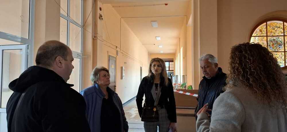 Областният управител на област Шумен Катя Иванова извърши проверка на ремонта на сградата на Професионалната гимназия по икономика в Шумен