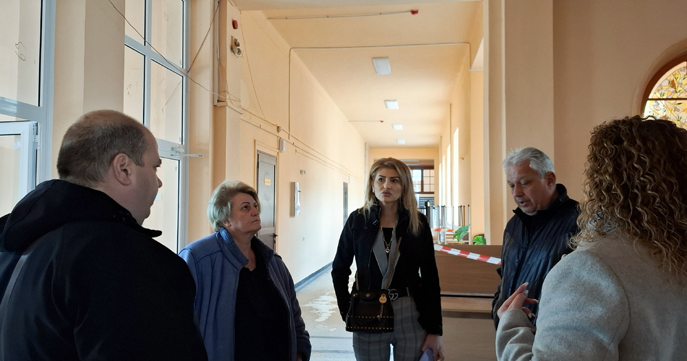 ОА Шумен: Строителите декларираха, че ремонтът на Професионалната гимназия по икономика в Шумен ще приключи до края на април