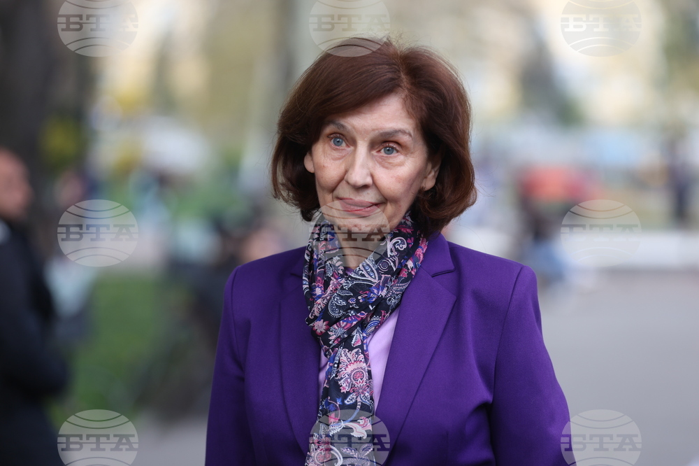 Силяновска и Зеленски са провели кратък телефонен разговор