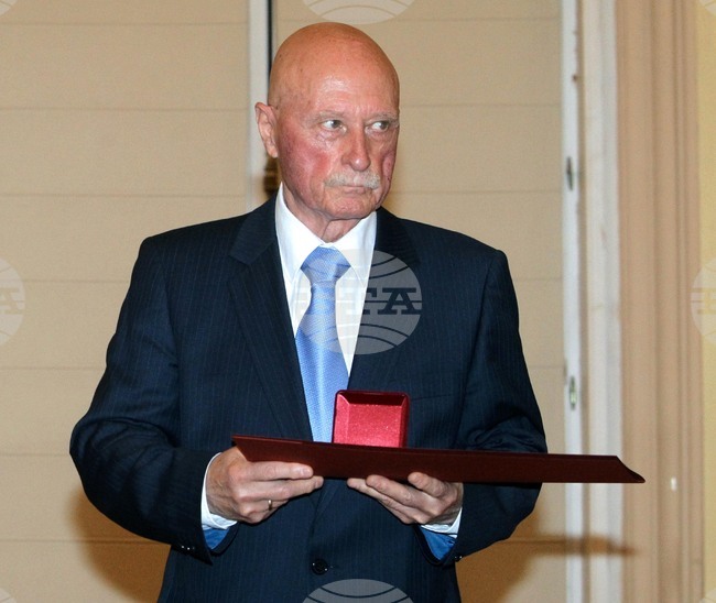 Отиде си актьорът Васил Банов