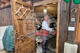 Село Скандалото - тъкани икони