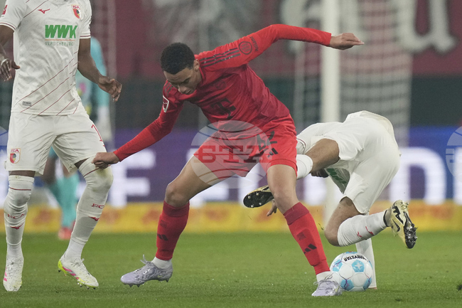 Халфът на Байерн Джамал Мусиала ще бъде извън терените за два месеца заради контузия на бедрото