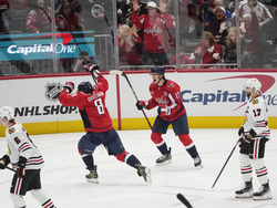 APTOPIX Blackhawks Captials Hockey