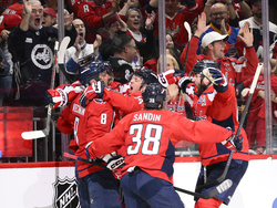 APTOPIX Blackhawks Capitals Hockey