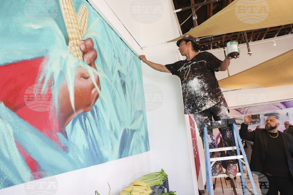 New Robert Vargas Murals Honor Fight Against Hunger