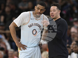 Cavaliers Spurs Basketball