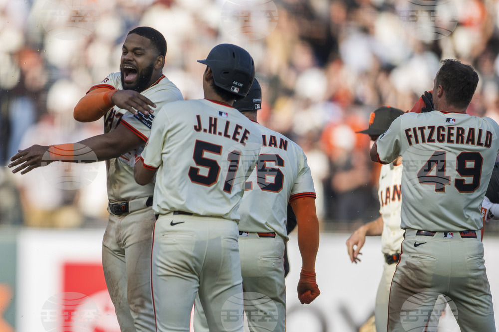 Mariners Giants Baseball