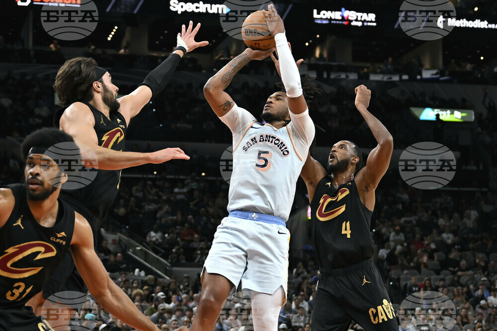 Cavaliers Spurs Basketball