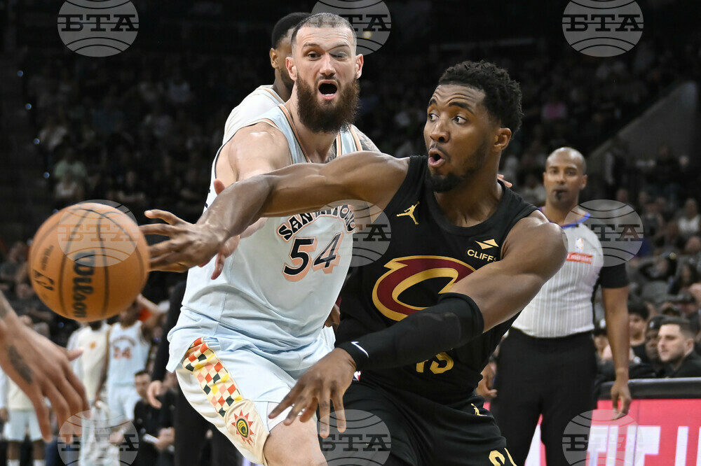 Cavaliers Spurs Basketball