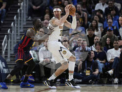 Nuggets Warriors Basketball