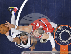 APTOPIX Mavericks Clippers Basketball