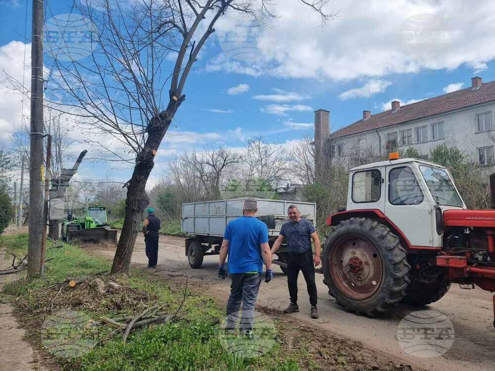 Жителите на старозагорското село Петрово се обединиха за почистване на населеното място