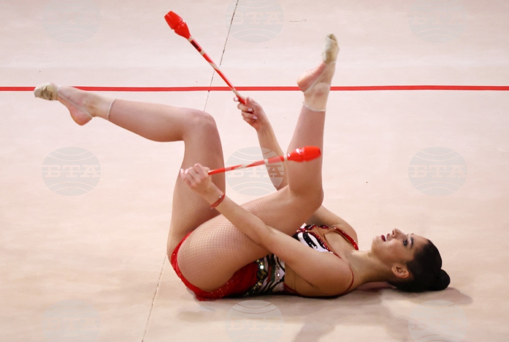 Световна купа по художествена гимнастика - индивидуални състезателки - Ева Брезалиева - бухалки