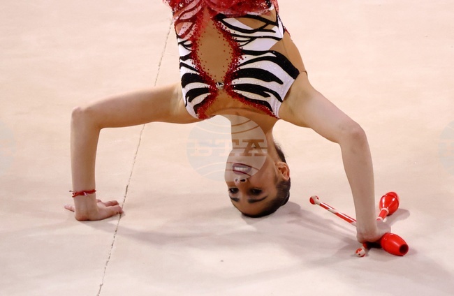 Ева Брезалиева зае четвърто място на финала на бухалки на Световната купа по художествена гимнастика в Ташкент