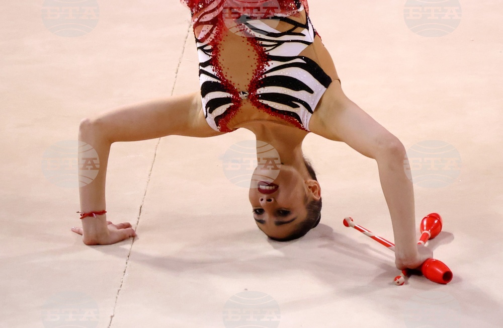 Световна купа по художествена гимнастика - индивидуални състезателки - Ева Брезалиева - бухалки