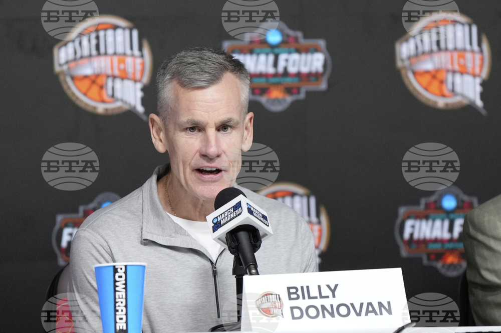 Старши треньорът на Чикаго Булс Били Донован продължи договора си с клуба от НБА