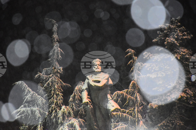 Започна приемът на творби за националния конкурс за стихотворение и есе „Живеем в земята на Ботев“