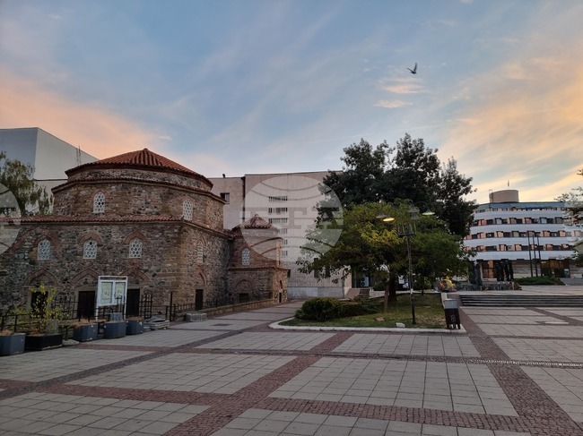 Увеличението на такси и услуги в Община Дупница остана за следваща сесия