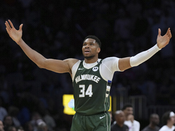 Bucks Heat Basketball