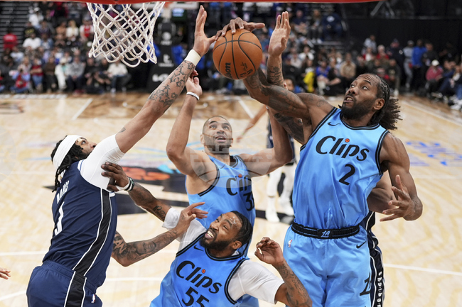 Милуоки излезе на 3-о място в Централната дивизия в НБА след победа в Маями, Мемфис и Клипърс също се поздравиха с успех