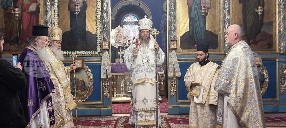Доростолският митрополит Яков отслужи Божествена света литургия в Силистра