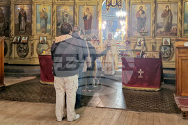 Разград - храм "Свети Николай Мирликийски Чудотворец" - неделно богослужение