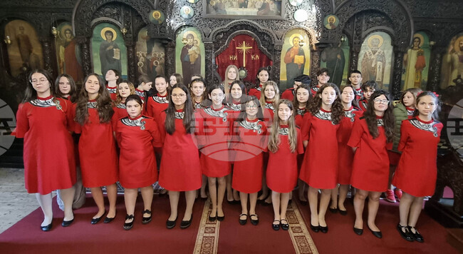 С концерт от църковни песни в православния храм „Свето Възнесение Господне“ в Шумен бяха закрити хоровите празници в града 