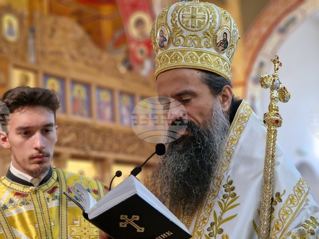 „Кои сме и какво ще стане с нас, какво е човекът“, тези вечни въпроси зададе патриарх Даниил в проповедта си в Брезник